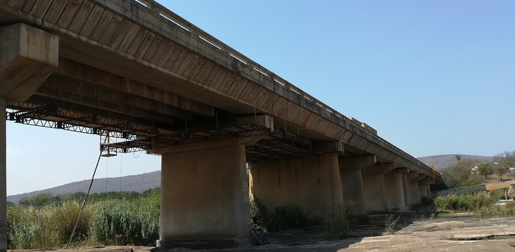 Reliable refurbishment systems for KOMATI River Bridge