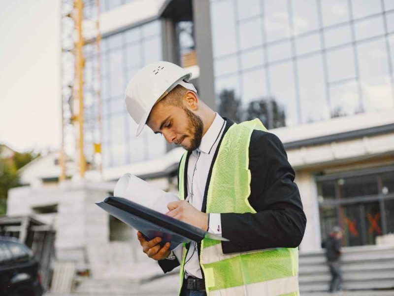 Hundreds of Western Cape contractors found non-compliant